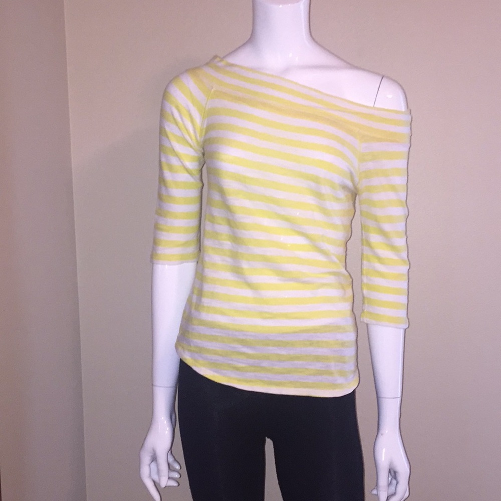American Eagle, Women top size M